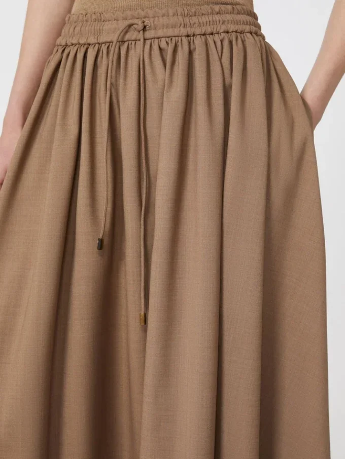 Woollen cloth midi skirt, hazelnut brown Woollen cloth midi skirt, hazelnut brown